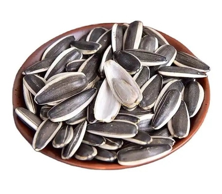 Wholesale of cheap raw materials for roasted sunflower seeds from China